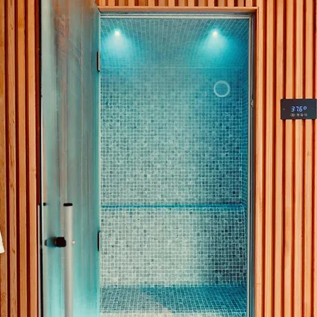 Yetişkin Oteli La Kalys *